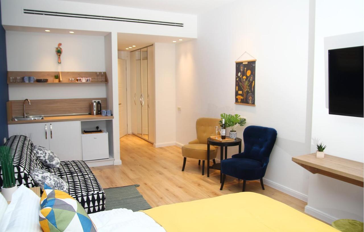 Parilament On Rustaveli 4 Rooms تبليسي المظهر الخارجي الصورة